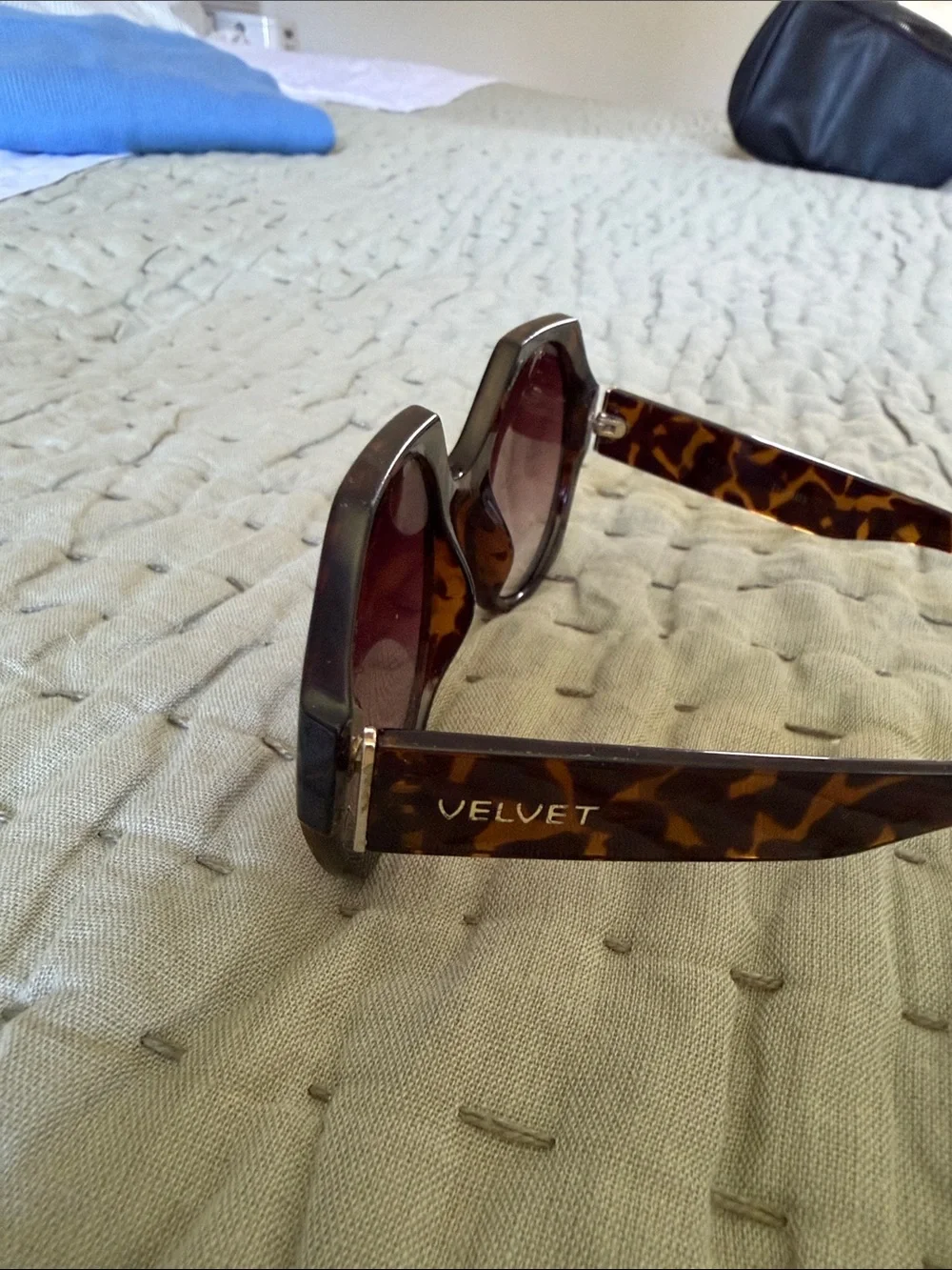 Velvet Tortoiseshell Round Oversized Sunglasses with Brown Lenses